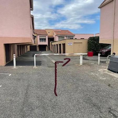 Le Fantony Port